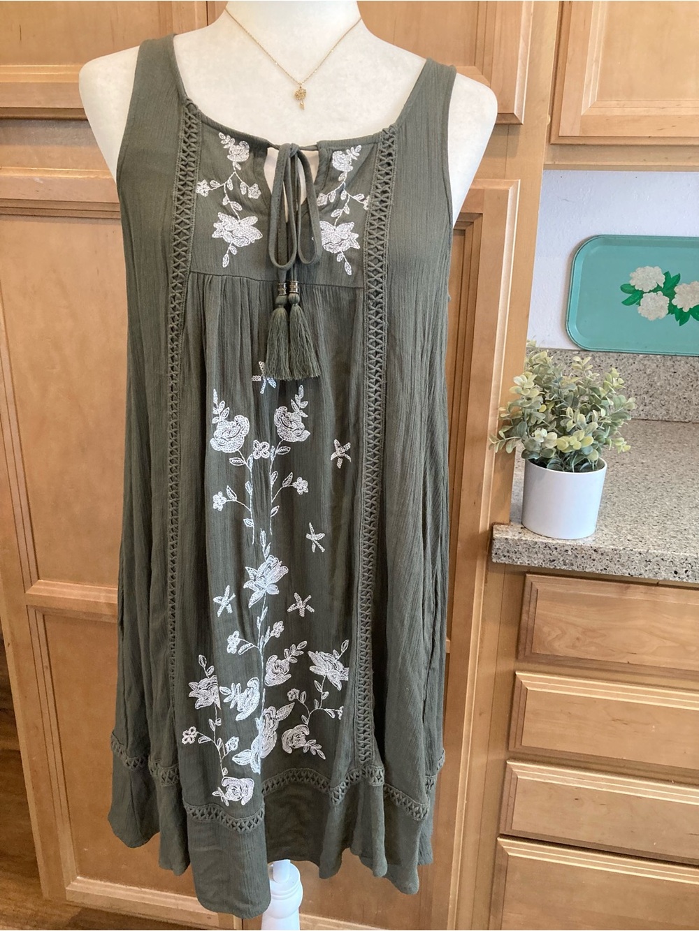Knox Rose Embroidered Dress in Olive Green Size Small NWT